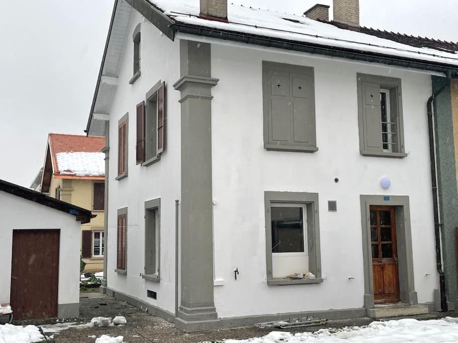Vila Charmante Maison Mitoyenne Broc Exteriér fotografie